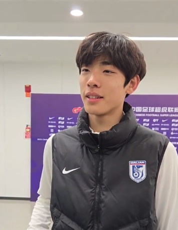 國青歸來上演中超首秀，朱鵬宇：感覺很好，場上大哥們很支持我