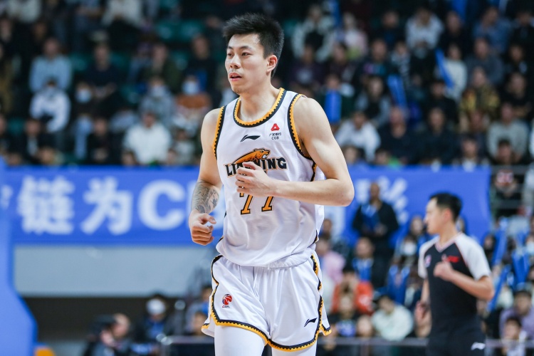 復(fù)出還要找狀態(tài)！張鎮(zhèn)麟半場6中1僅拿2分1板4助1斷