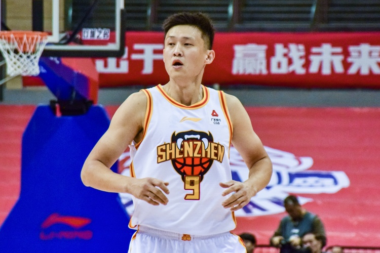 老將盡力了！周鵬8中7高效拿下16分3板1助1斷 正負(fù)值+4全隊(duì)最高
